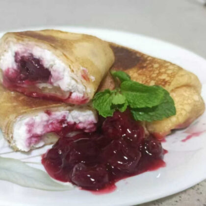 Блинчики с творогом и вишней 8шт.